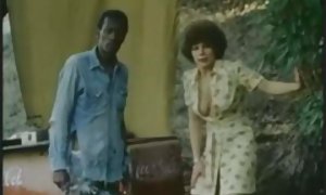 青少年艾滋病毒的妇女健美运动员巨大的阴蒂